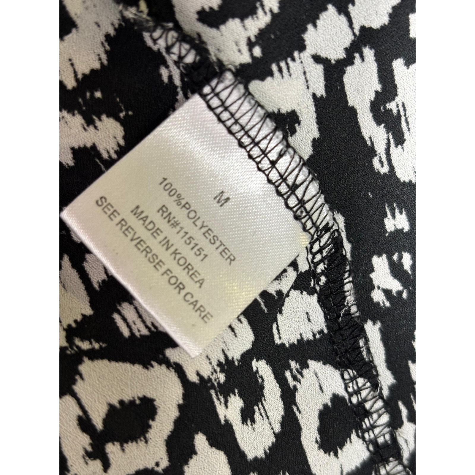 Neiman Marcus Leopard Print Blouse Womens M Black White Short Sleeve Oversized — image 4 of 7